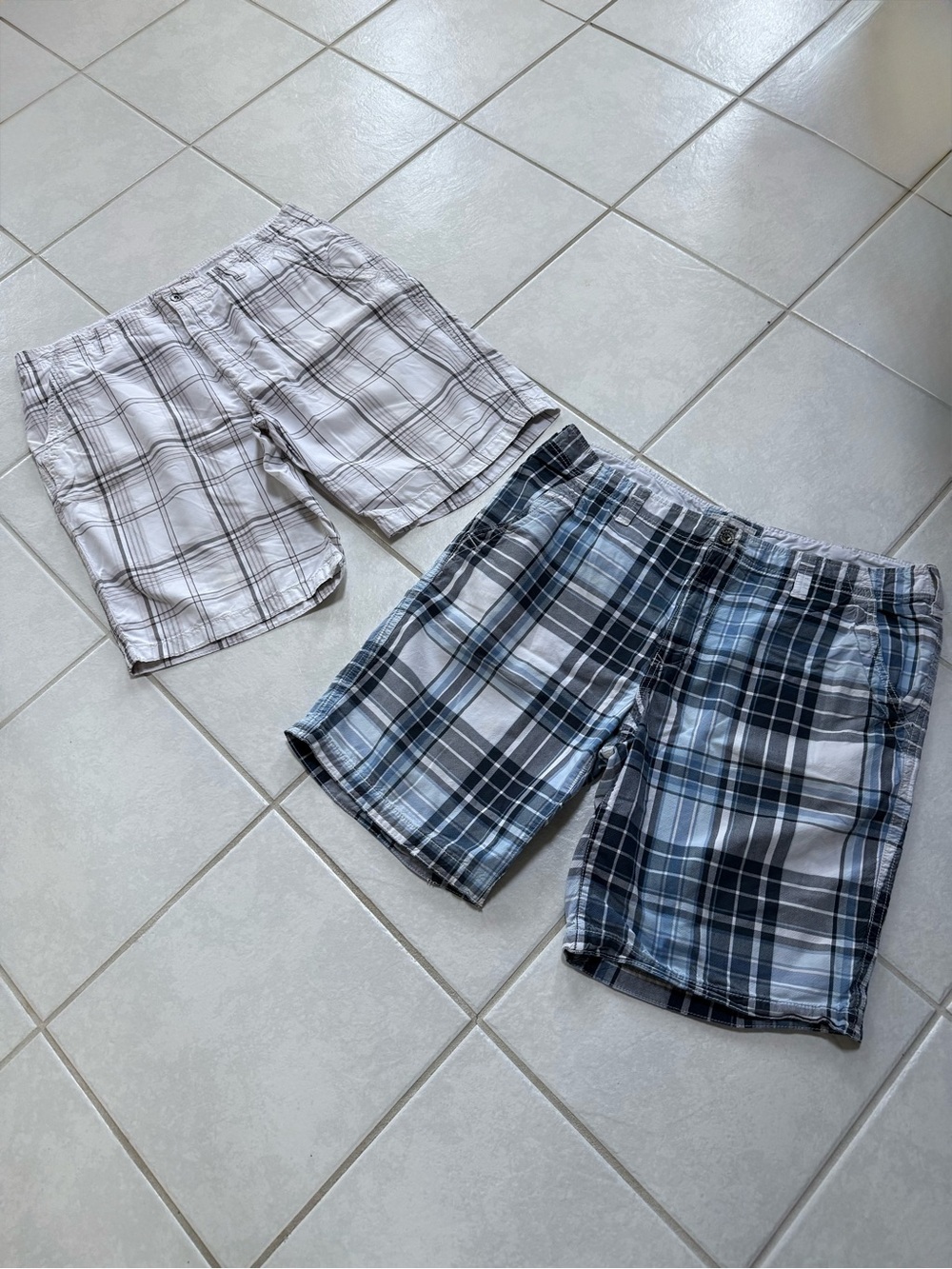 EUC Express Men's Plaid Cotton Shorts (2)